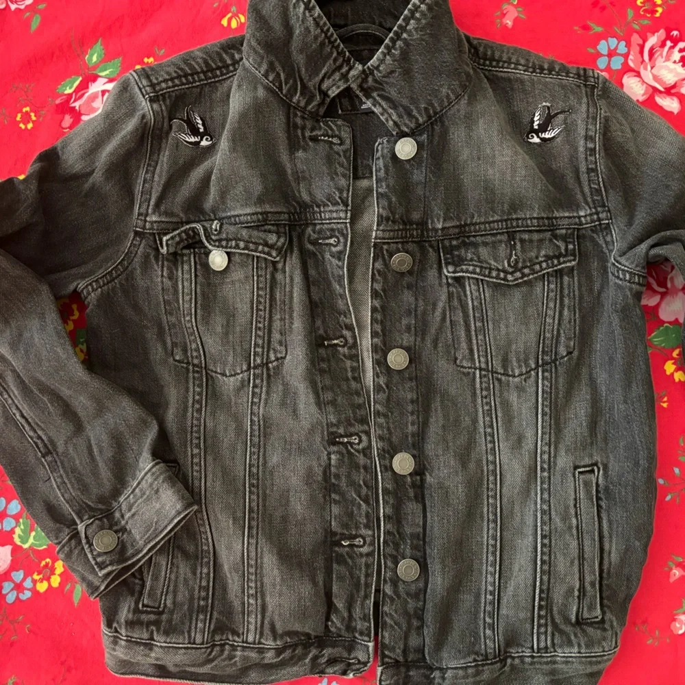 GAP KIDS Charcoal Denim Jacket - Picture 9 of 9